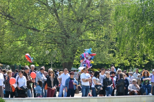 Поздравителни адреси по случай 1 май – празника на Първомай